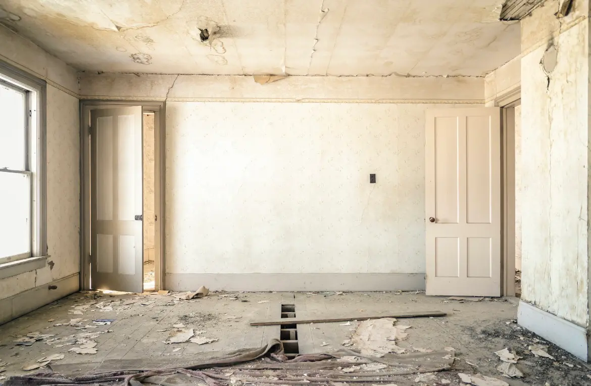 Waste disposal crew managing a cleanout project in Sunnyvale